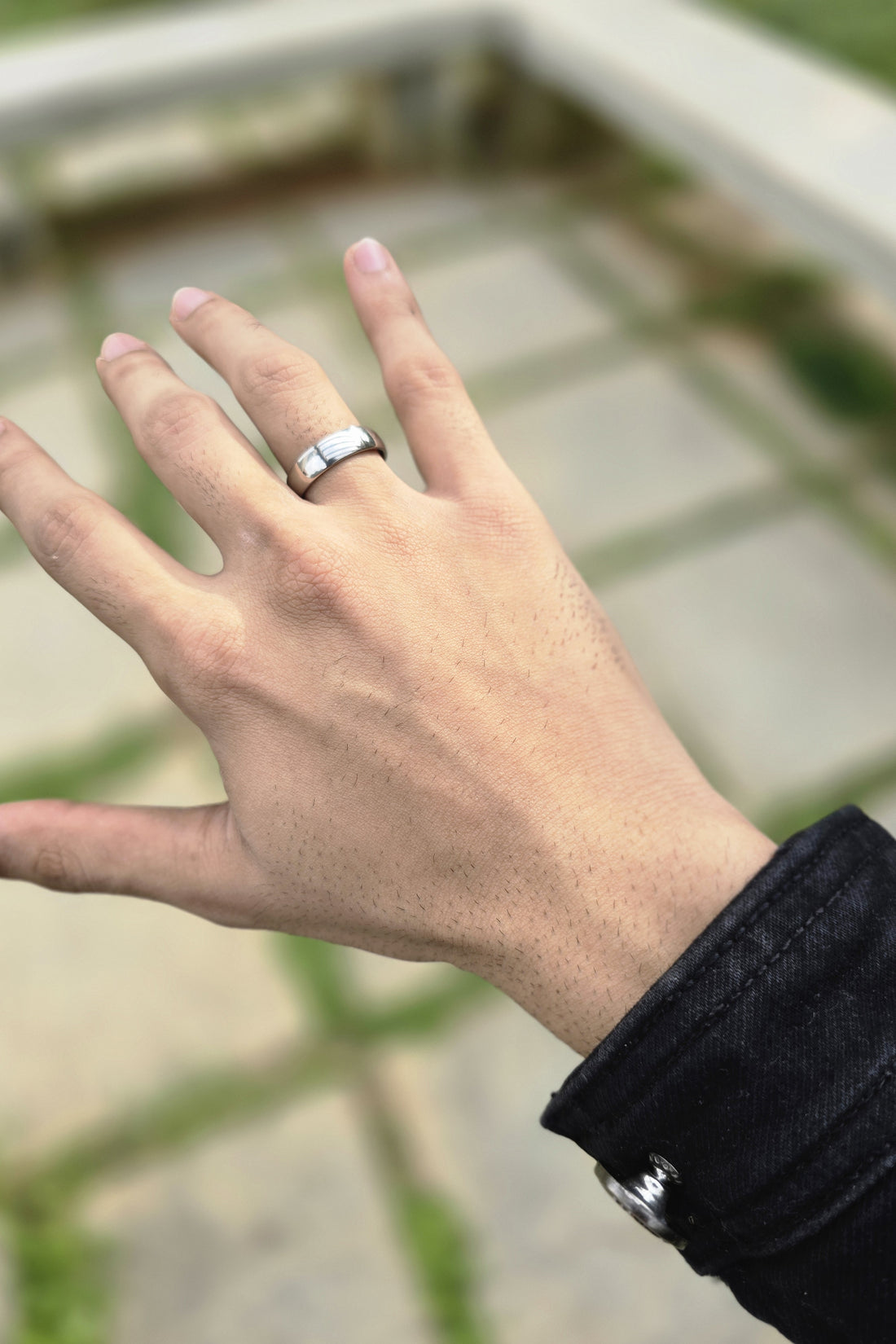 Essential Polished Band Ring