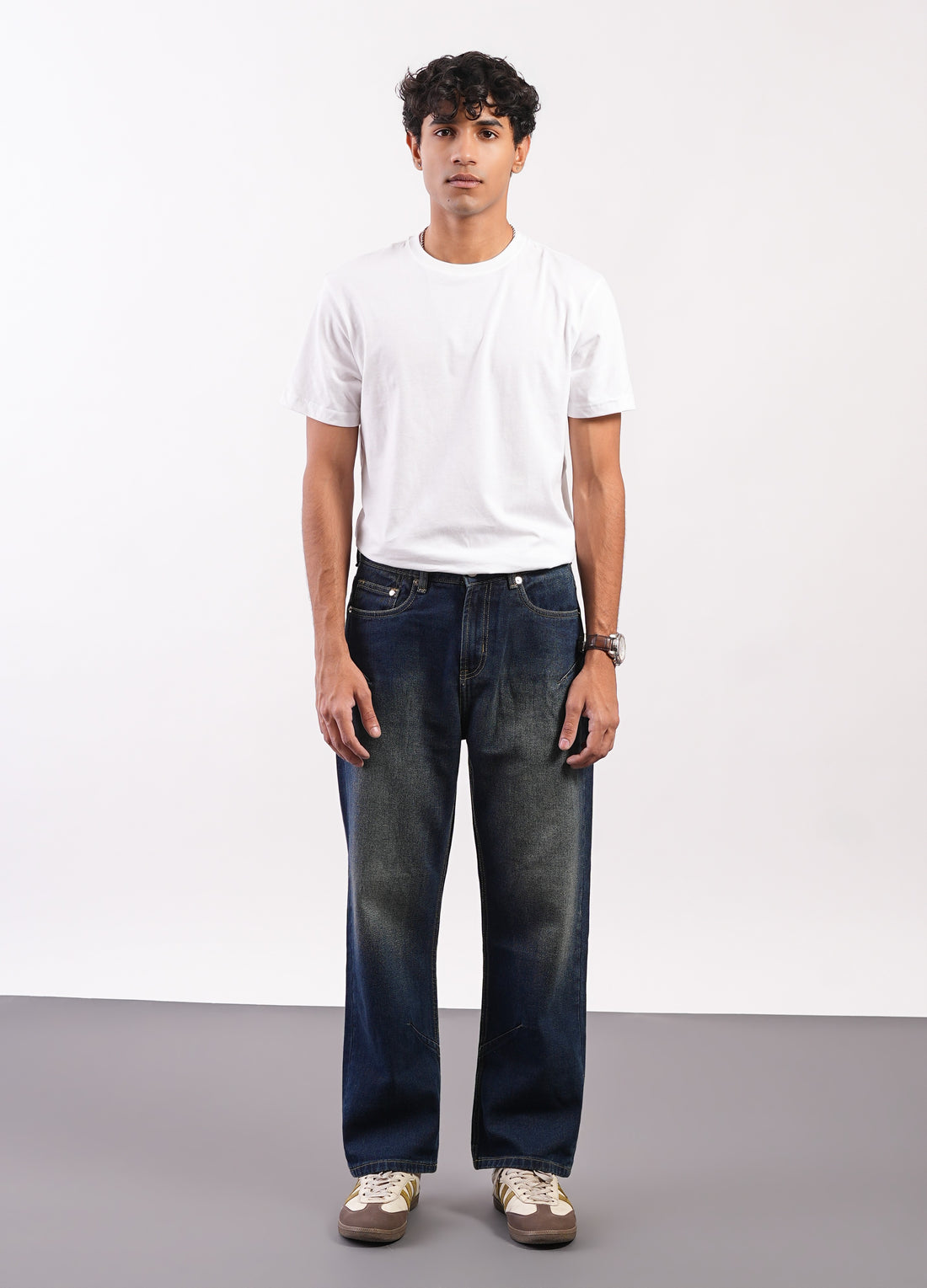 Classic Retro Straight Fit Jeans